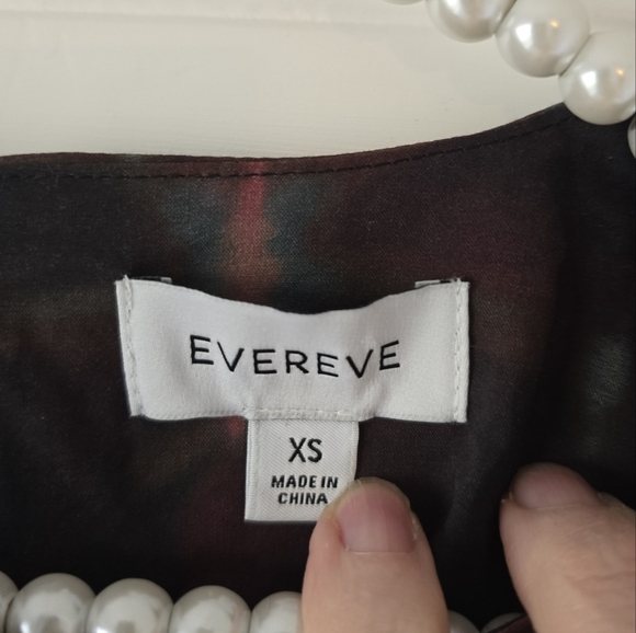 Evereve Hazel Blouse in Black Multi XS - Picture 8 of 9